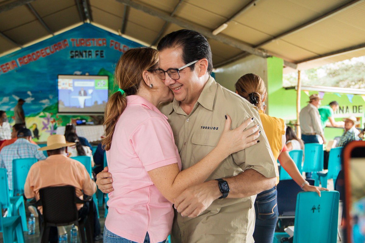 No hay rincon del país que no tengamos una anécdota que compartir.  Hoy en Santa Fe … tú y yo sabemos 😂🤍🤍🤍