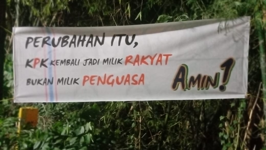 AshfaAbidd's tweet image. Berkat inspirasi dari @BosPurwa, @imanlagi, @UbahBareng . Sy dan temen2 yg adalah cuman &quot;kaum UMR lebih dikit&quot; tergerak buat kontribusi. Dan btw, ini juga kontribusi pertama kita di dlm election campaign. 

Lanjut dibawah.....