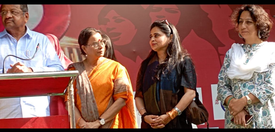 JanmFoundation's tweet photo. Happy to inform that we participated in the Jantar Mantar March to Commemorate Nari Shakti Vandan Adiniyam
(Women's Reservation Bill) Passage and Advocate for Swift Implementation on 8 December 2023 in New Delhi. https://t.co/U5ptHMyiMF