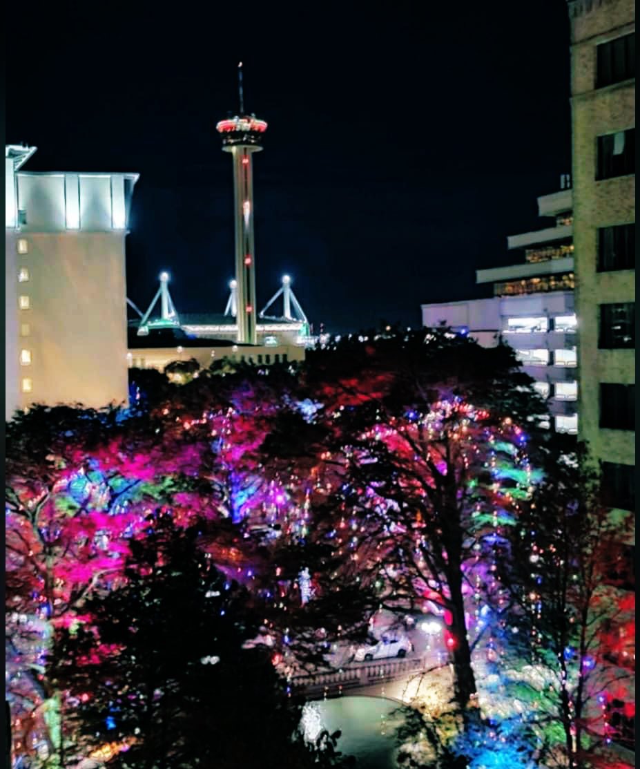 SanAntoGuera's tweet photo. San Antonio Riverwalk.
Merry Christmas!🎄🪅🙏🏽
#txlege #BestTexasCity #SAisAMOR https://t.co/FrgwnUZV8F
