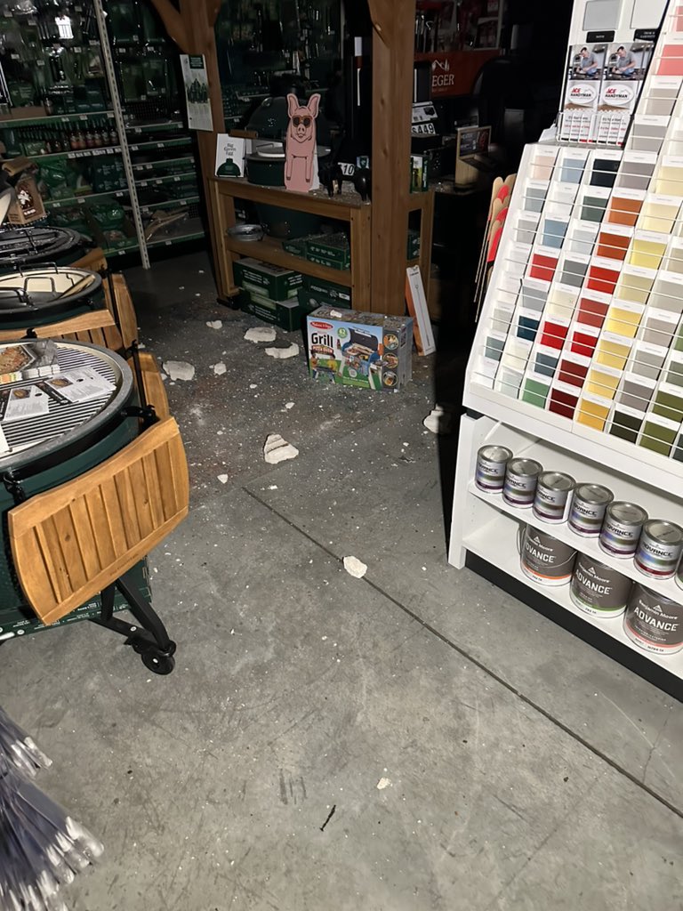 BreeSmithWx's tweet photo. Damage from the Ace Hardware in Hendersonville… please remember these small businesses in the coming weeks. Christmas sales are what so many require to stay open- support them how you can. 

@nc5 @AceHardware https://t.co/PAmrPQSOUe