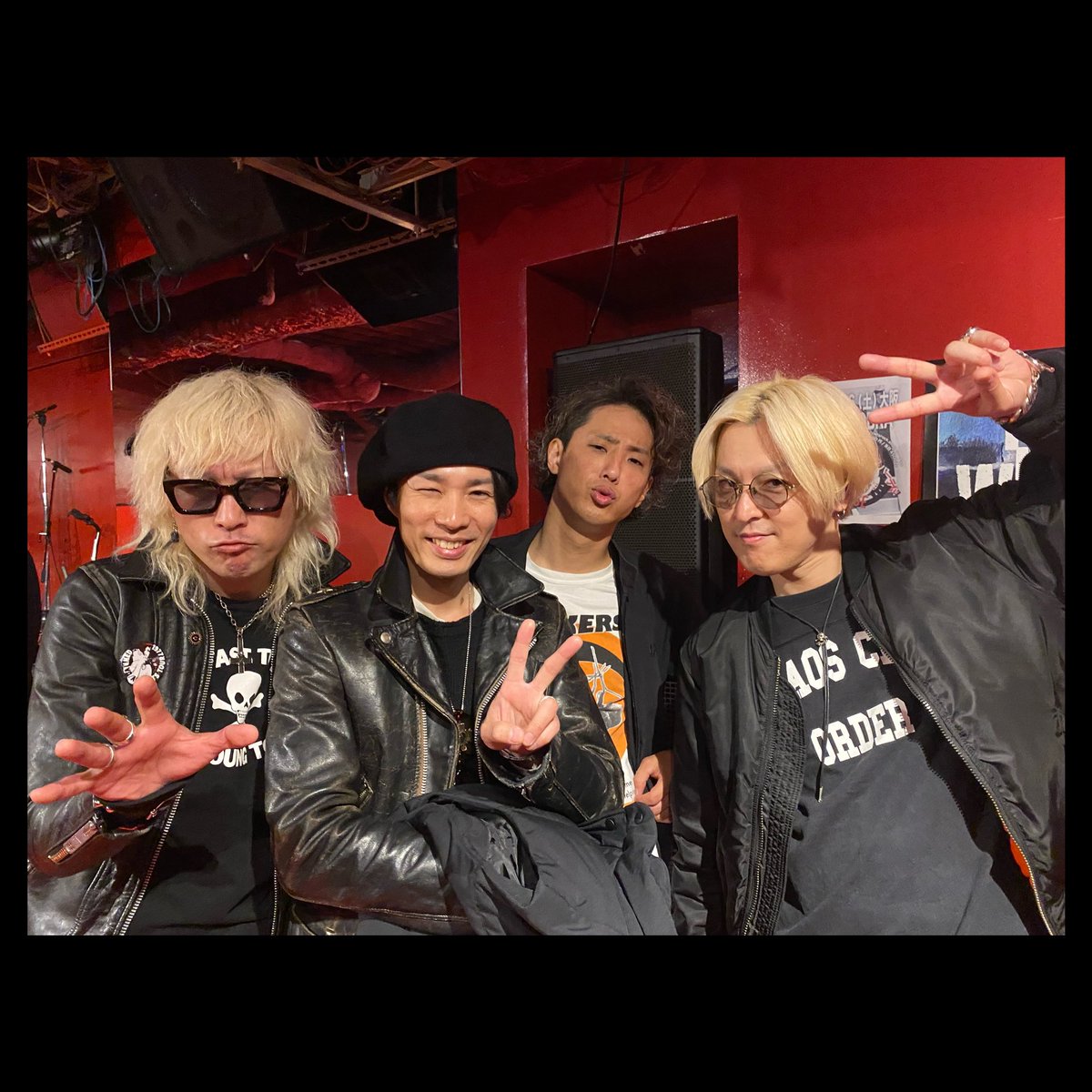 latlx's tweet photo. 2023年ライブ活動終了！
いつも来てくれるみんな
全国各地のライブハウス
共演者、協力してくれる仲間たち
皆様、ありがとうございました🪐
我々、しばらく冬眠しますので
また春に会いましょう🌸
少し早いですが、良いお年を👋💤

#LATLX #LUCYANDTHELIPSTIX https://t.co/Koekc0pldw