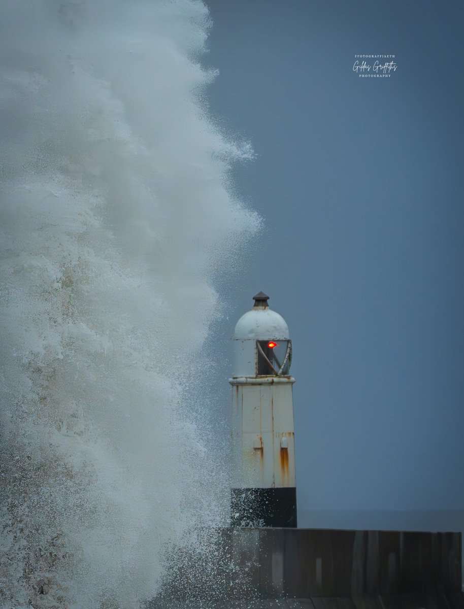 Storm Elin 🏴󠁧󠁢󠁷󠁬󠁳󠁿

#Porthcawl #StormElin #storm #weather #photograghy #photo 
#cymru #wales 

<a href="/BBCCymruFyw/">BBC Cymru Fyw</a> <a href="/BBCWalesNews/">BBC Wales News</a> <a href="/bbcweather/">BBC Weather</a> <a href="/WalesOnline/">WalesOnline 🏴󠁧󠁢󠁷󠁬󠁳󠁿</a> <a href="/southwalesargus/">South Wales Argus</a> <a href="/ThePhotoHour/">#ThePhotoHour</a> <a href="/S4Ctywydd/">S4C Tywydd</a> <a href="/ITVWales/">ITV Wales News</a>