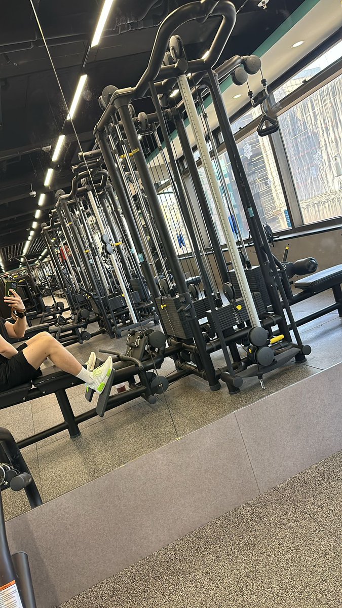 SayingAA's tweet photo. 無人的247🤭
好舒服，有無人都好驚gym room 好多人？雖然好養眼，但社恐🥲 https://t.co/R52jx8w8EO