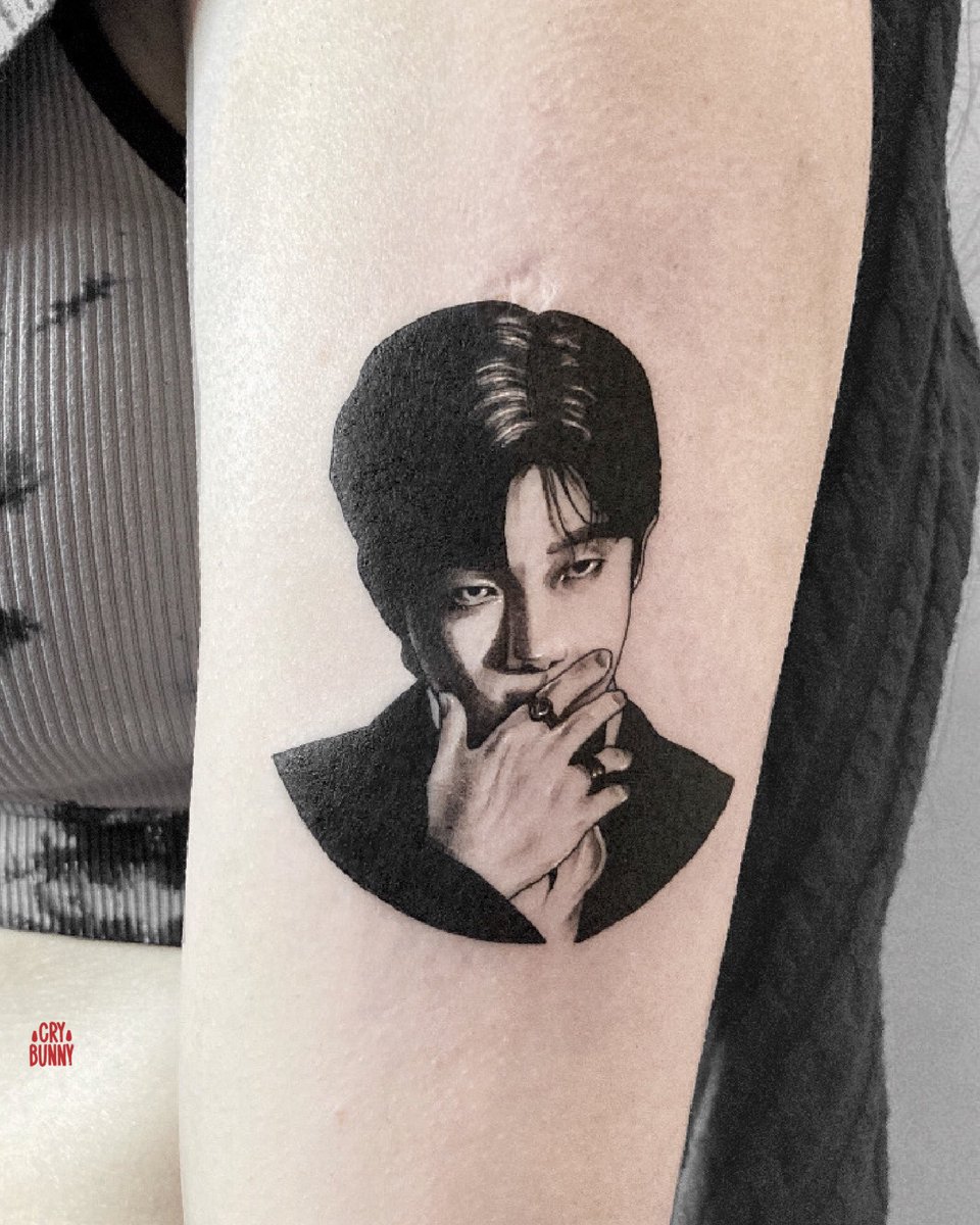 txrxzax's tweet photo. posting this Namjoon tattoo I did on Wednesday ✨🙏🏻 ig: crybunnytattoo https://t.co/0zxNyd97zH