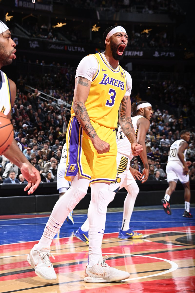 ANTHONY DAVIS WENT OFF TONIGHT!

🔥 41 PTS
🔥 20 REBS
🔥 5 ASTS
🔥 4 BLKS

ADOMINANT!