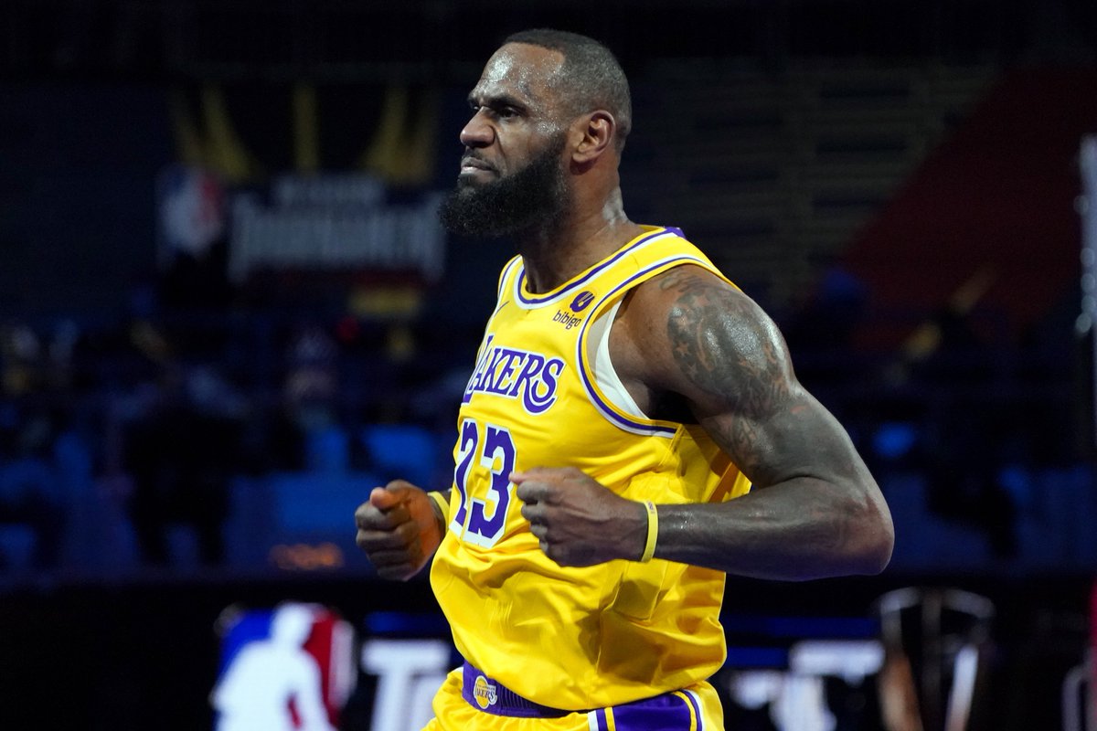 ArashMarkazi's tweet photo. Shohei Ohtani signs with the Dodgers. The Lakers win the NBA Cup. What a day to be an L.A. sports fan. https://t.co/APFm45mYq5