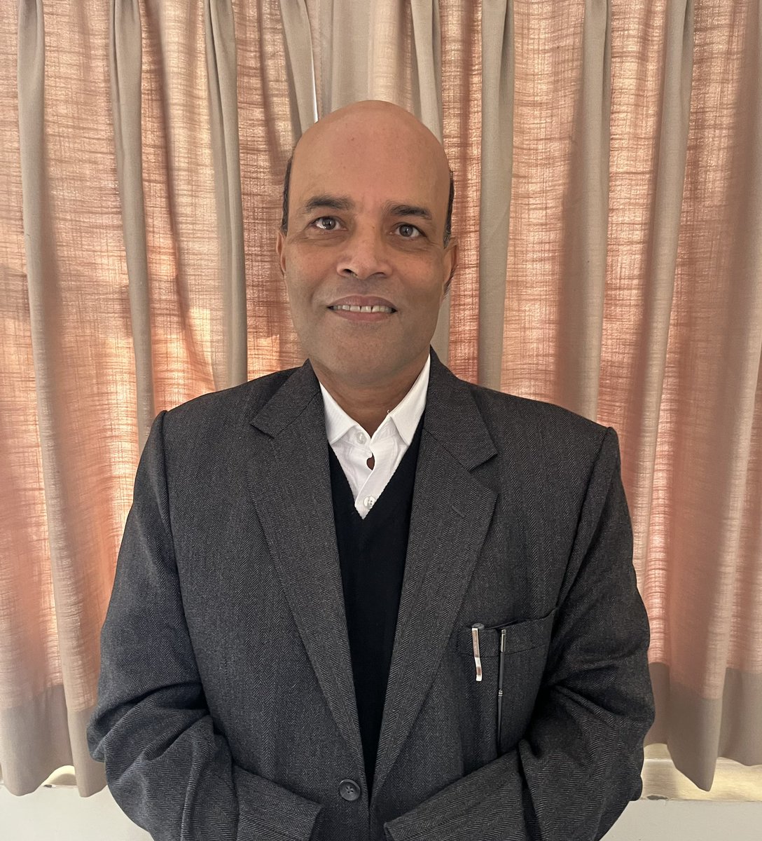 सांसद अम्रेशकुमार सिंघ आज सर्वोच्च अदालत इज्लास सामु पेश हुंदैछन, एनसेल-एग्जिआटा बेचबिखन विरुद्ध आफैले हालेको मुद्दामा बहस गर्न, राज्यको *३ खरब* बचाउन।