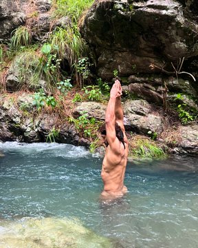 Vidyut Jamwal shared nude photos on his birthday