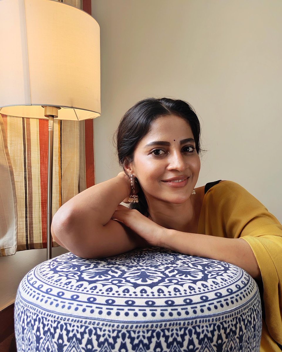 Staying home on sundays should be the trend ! 

#ayrakrishna #stayhome #Actress #tamil