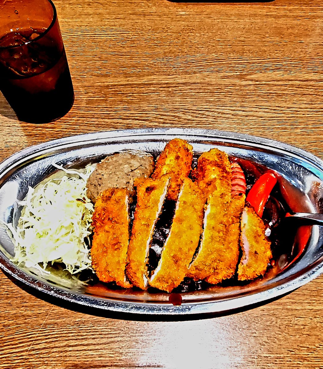 もうすぐ出発🚃
今日のお昼ご飯は小松駅前の「アルバ」って決めてたの💓
ライスが見えない💦