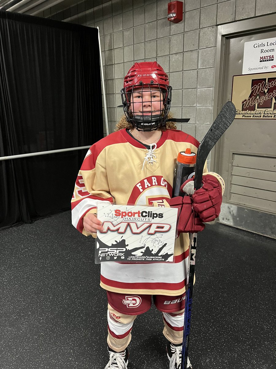 NetworkPsp's tweet photo. NC National Bank Scoreboard:
Davies 4
Minot 3

Elise Knapp scored her first two goals of the year and was named our Sport Clips Haircuts of Minot (Minot, ND) MVP of the Game!

⏪📺💻- full replay: https://t.co/hran9yD5qz

@FargoDavies 
#NDpreps https://t.co/GHGG3D1BPr