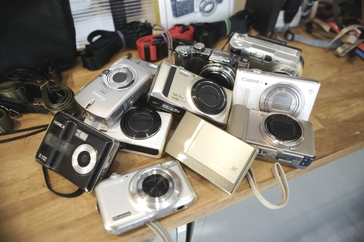 tokyocamera1st's tweet photo. 🆕新着商品🆕
コンデジ新しいの入ってきてます!
全てバッテリー、カード付きで販売してます🙋♀️
#オールドデジカメ #ccdcamera https://t.co/ly02dsimj2
