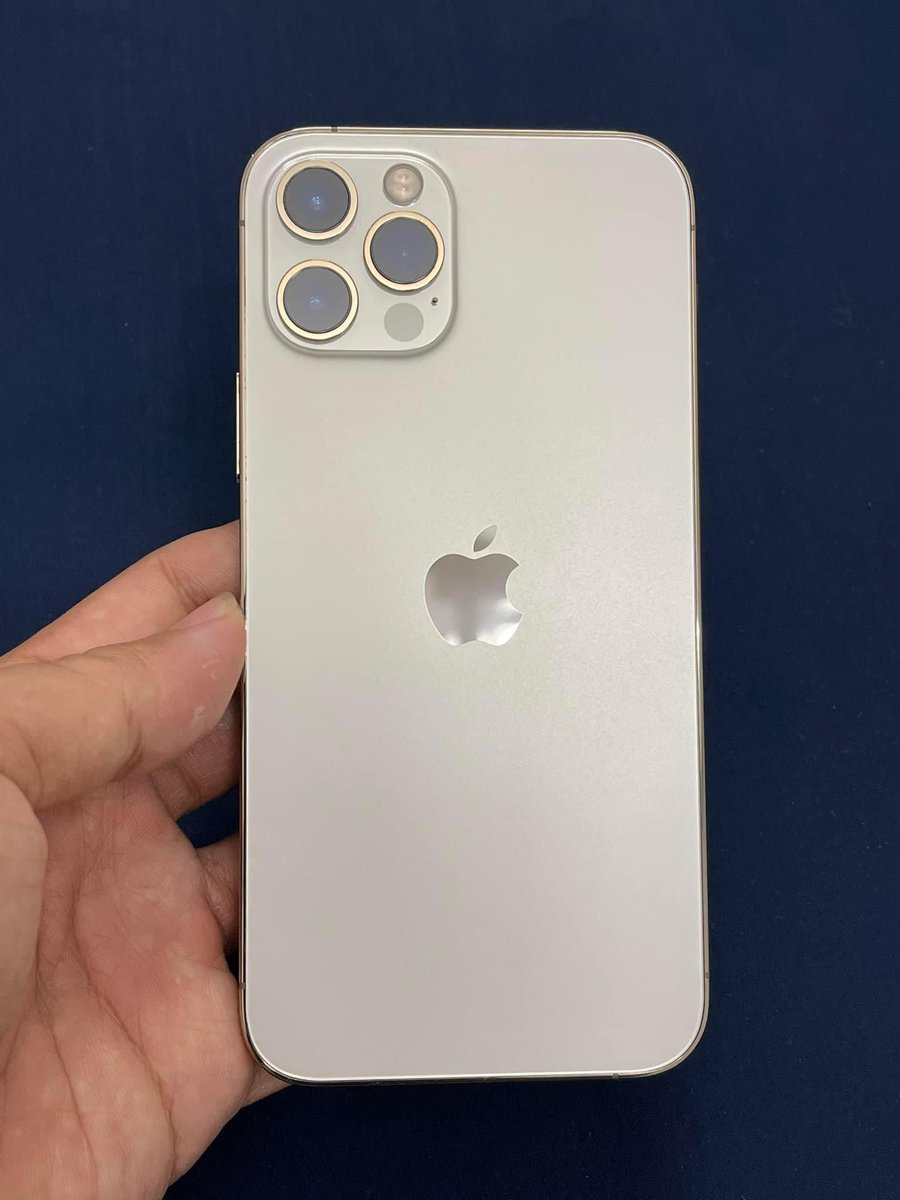 NeychimJr's tweet photo. 12 Pro 256GB Gold KH/A 99% pin new 100% zin all 

Giá : 1x bé tẹo ạ 

Bảo hành cửa hàng trách nhiệm cao 6 tháng

📲  0888.930.930  (zalo, tele)
💳 Hỗ trợ thanh toán Visa, Master card, trả góp 0% lãi suất
#m1store #12pro https://t.co/V09rjDH7ke