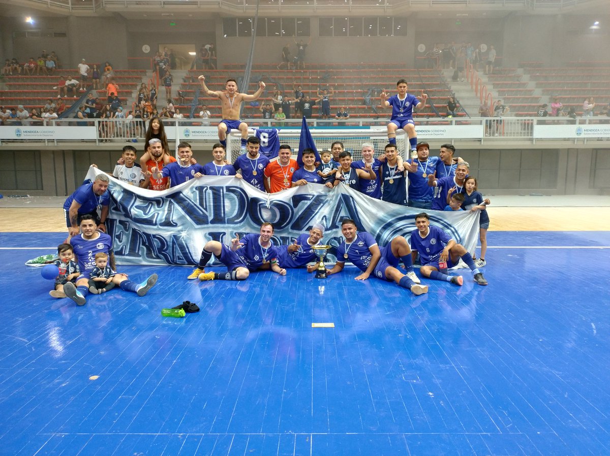 Campeones Clausura 2023
.
.
<a href="/info_csir/">INFO CSIR ⭐🏆🇦🇷</a> <a href="/CSIRoficial/">Independiente Rivadavia</a>