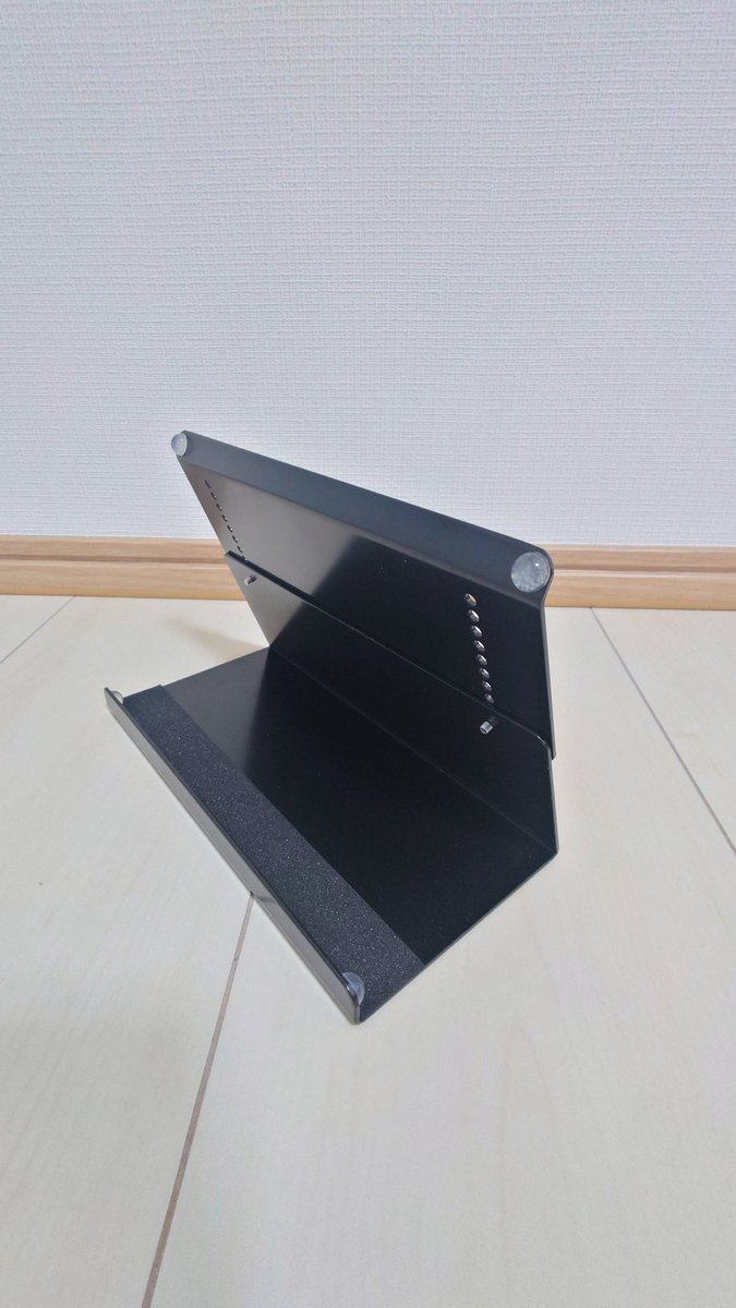 n40_pnc 様のXプレゼント企画にてマザボ＆キーボードを美しく飾れる