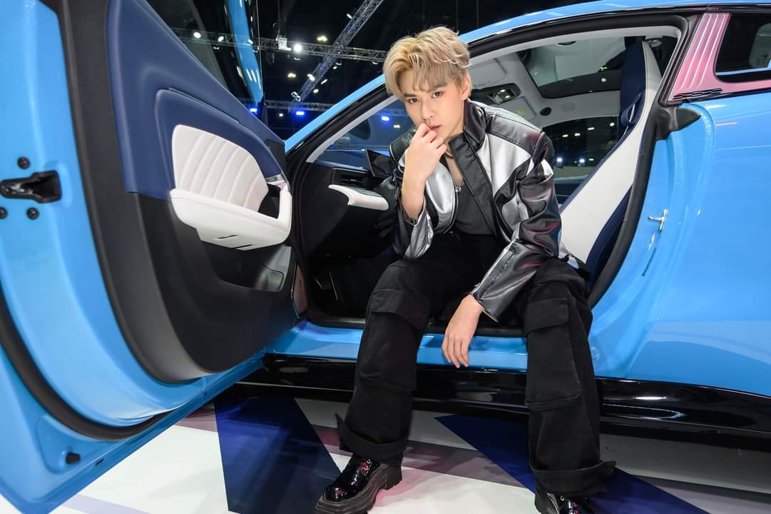 ChRungna's tweet image. เหมาะสม คู่ควร🚘 นจก เธอมันปัง🎉👏🏻 หล่อ เท่มากครับ👍🏻🤩😘
#NETAAutoThailand 
#NETAV  #NETAGT #evcar #Motorexpo2023 #รถยนต์ไฟฟ้า #EV
#JackieJackrin