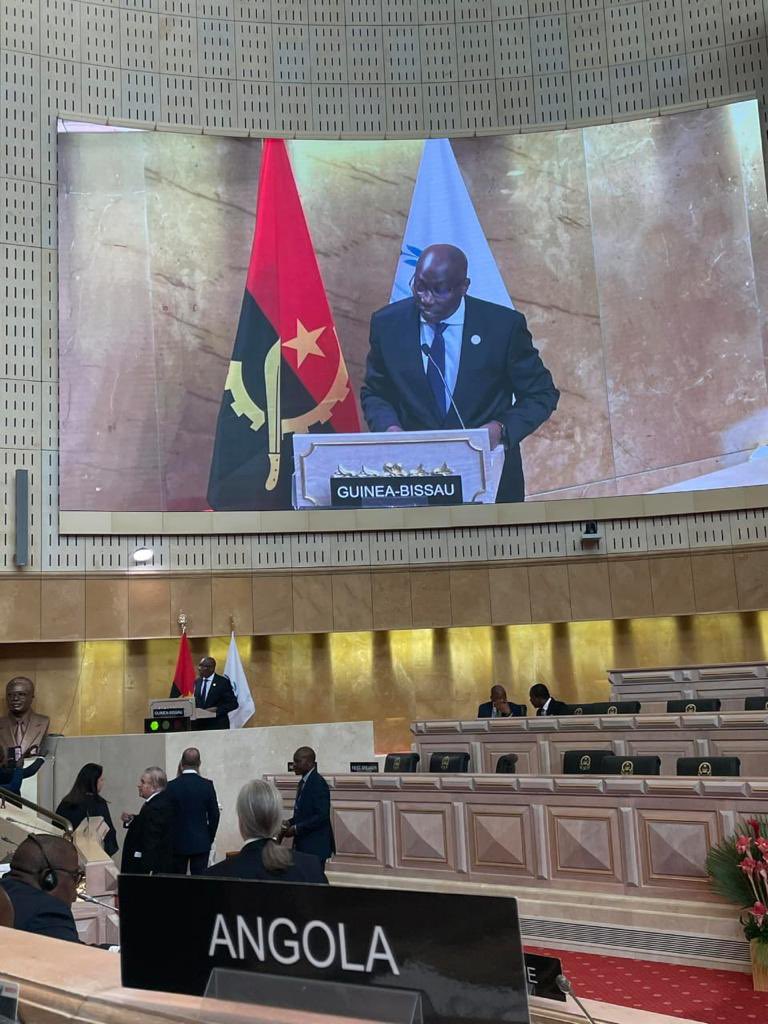 simoes21167's tweet photo. DSP recebido pelo Chefe de Estado Angolano, João Lourenço à margem da sua participação na 147ª Assembleia Geral da União Inter-Parlamentar que ele mesmo (DSP) presidiu.
Em declarações à imprensa enalteceu as boas relações existentes entre os dois povos.
#PANP 
#DSP 
#GuineBissau https://t.co/V9Ed437vwo