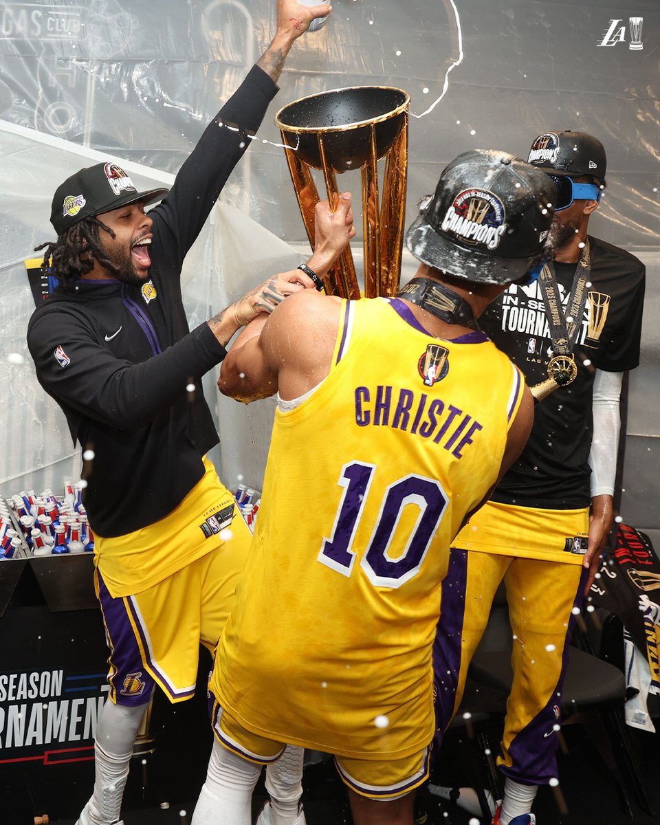 Lakers tweet picture