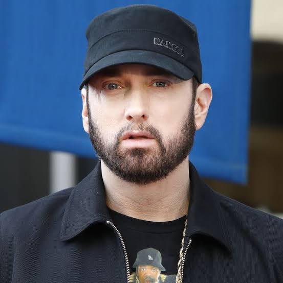 choquei's tweet photo. 🚨AGORA: Wikipédia informa de maneira equivocada que o rapper Eminem morreu hoje (10 de dezembro de 2023). https://t.co/wo3CBfUPFU