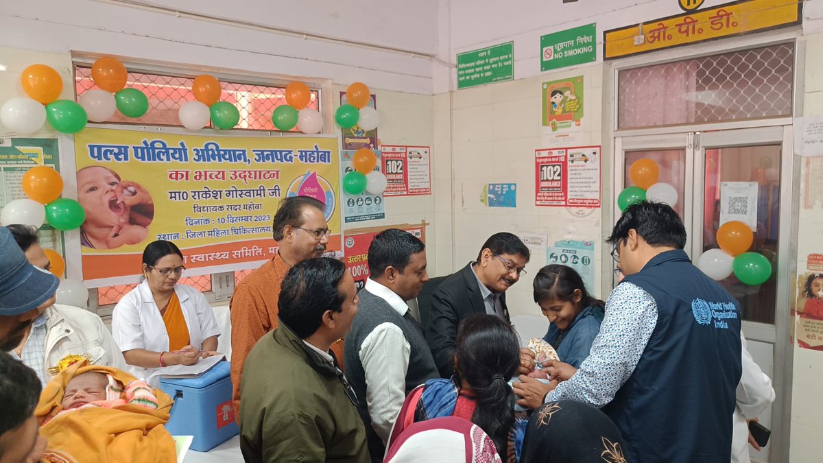 ManojShukul's tweet photo. Pulse Polio rallies and booth inaguration activities in the various parts of #UttarPradesh @nhm_up @MoHFW_INDIA 
#PolioFreeIndia #DoBoondJindagiKi https://t.co/oxNBEQvXkQ