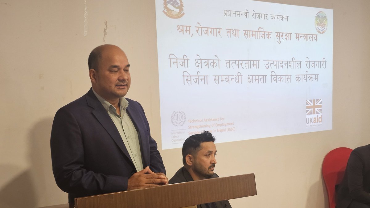 youbrajbasnet's tweet image. उत्पादनशील रोजगारी सिर्जनाका लागि निजी क्षेत्रसंग समन्वय र सहकार्य अभिबृद्धी गर्न तथा आगामी दिनमा रोजगार सेवा केन्द्रले गर्नु पर्ने क्रियाकलाप सम्बन्धी क्षमता अभिबृद्धी कार्यक्रम #बुटवल मा शुभारम्भ । २०८०/०८/२४
@PmepN @MoLESS_Nepal @ILO_Nepal @SEEP_Programme