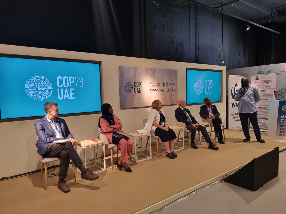 Yesterday at the sidelines of #COP28UAE , our session delved into Accelerating Investment for forest landscape and Ecosystem restoration. Speakers stressed on the need for aa comprehensive strategy, linking land restoration to agriculture and food security. #Agenda2063