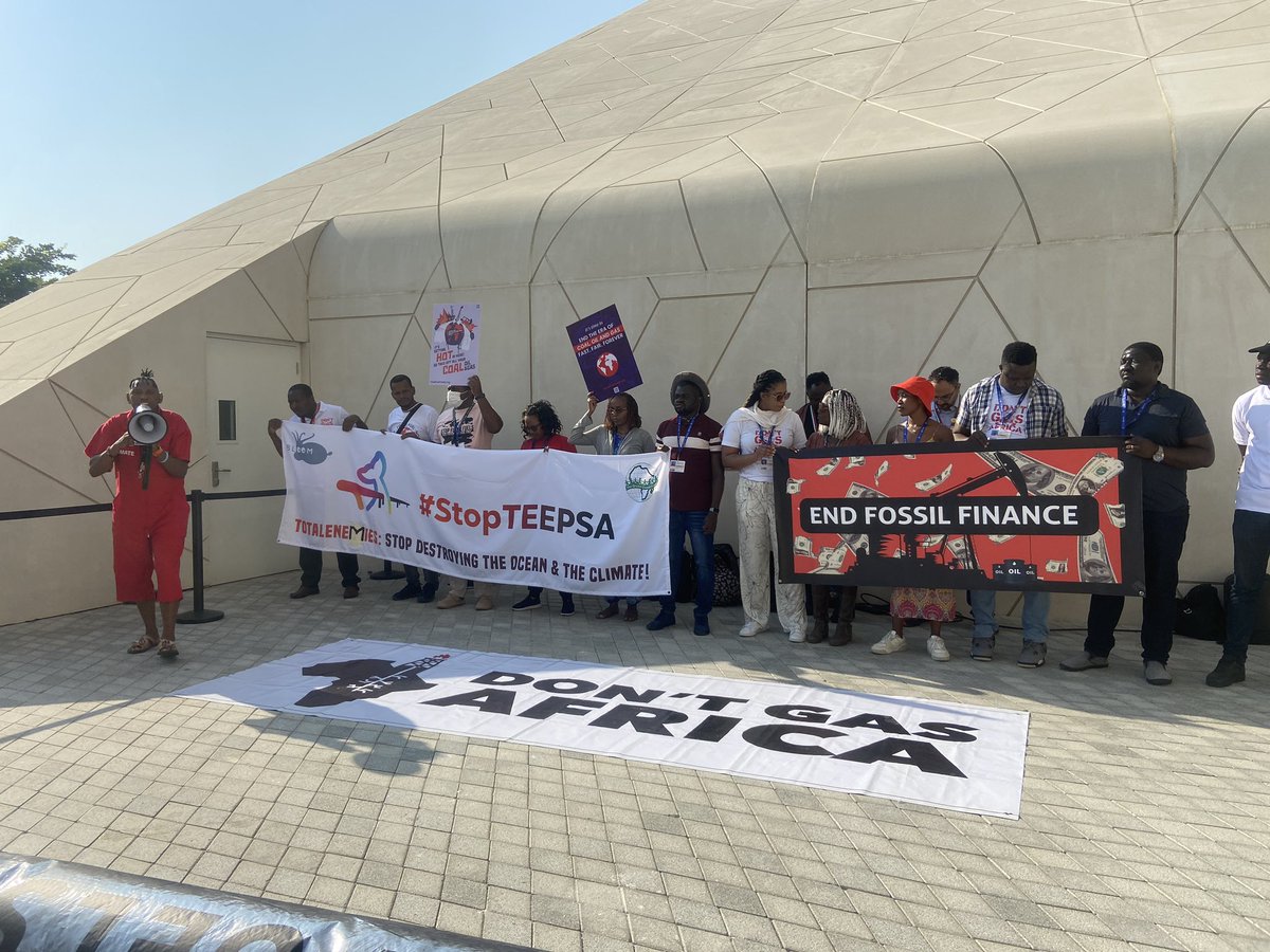 Youu_Genia's tweet photo. More calls to end #fossilfinance .@COP28_UAE #ccmp #ccmpcop28 .@metrotvgh .@earthjournalism .@StanleyConnect https://t.co/HvRNgOu4WI