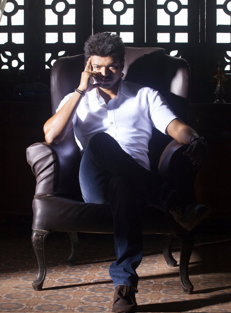 Itz_Kettavan_'s tweet image. Vishwa Bhai Kelvi Patrukiya 😉🤫🔥

#Thalapathy68  @actorvijay