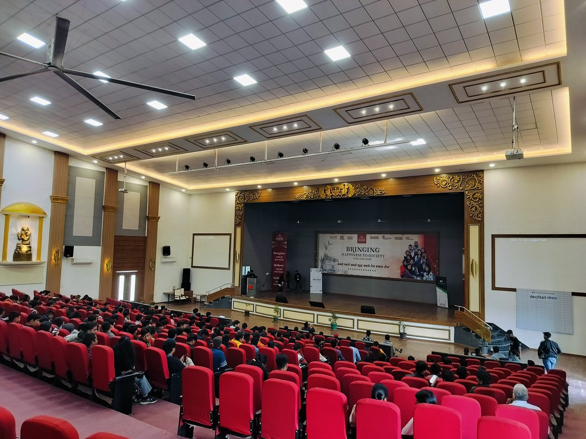 _mrinaljain's tweet image. Getting started. 
#devfestbhopal