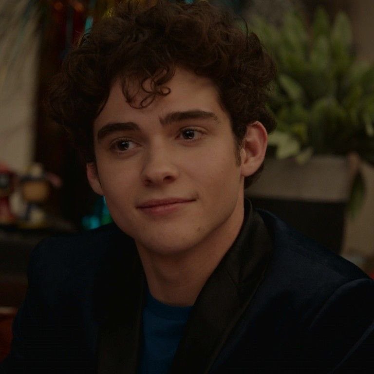 know what would make her even prettier?