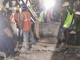 Harshit11731361's tweet photo. After an agonizing days🥹 trapped in darkness🌑, 41 lives emerge from the tunnel. As they reunite with their families👨‍👨‍👧‍👦, imagine the flood of emotions!

From desperation to hope, their stories echo resilience. 
#UttrakhandTunnelRescue #UttarakhandTunnel #uttrakhandtunnel https://t.co/LEEJ32dRXb