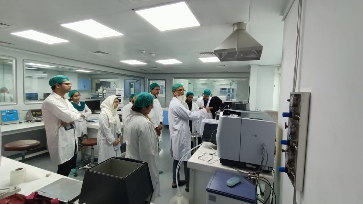 IBBPS_DUHS's tweet photo. We are glad to announce that our Lab has been upgraded with another piece of equipment "Atomic Absorption Spectrophotometer (AAS)". Empowering Accurate Elemental Analysis for Scientific Excellence.

Our Lab Champions Embrace in Atomic Absorption Spectrophotometer Training. https://t.co/biWkEMPKUL