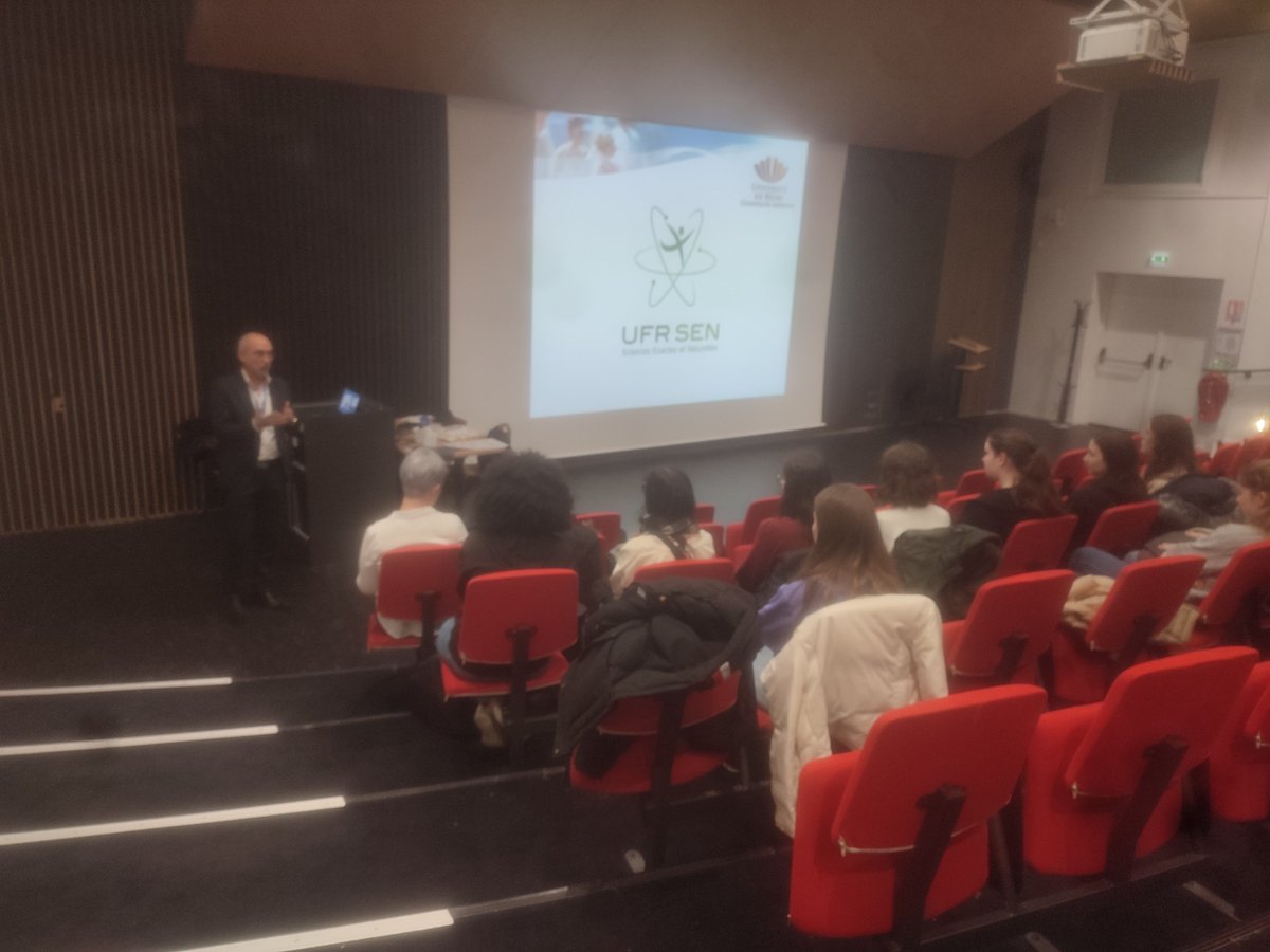 Une visite ce lundi après-midi au Lycée Ozanam de Châlons-en-Champagne pour présenter les formations de l'UFR SEN de <a href="/universitereims/">Université de Reims Champagne-Ardenne</a> 
Bel accueil