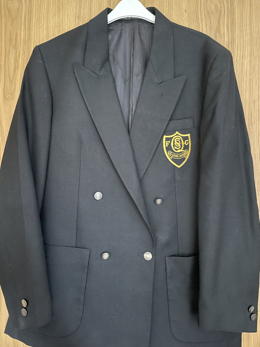 QOS Retro tweet media