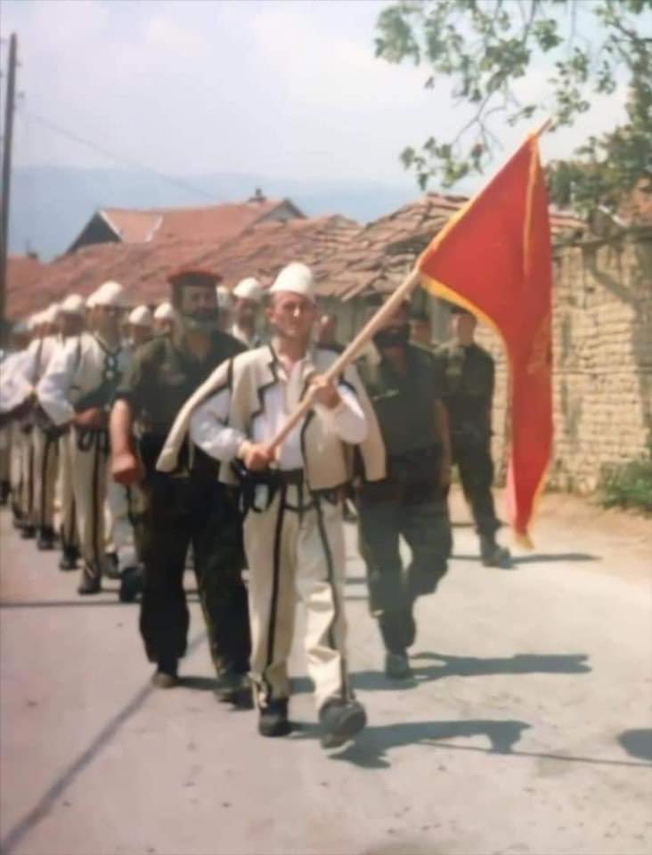 _fznss's tweet photo. "Flamuri kombëtar është këmishë që i bie taman çdo Shqiptari."

Hoxhë Jakup Asipi https://t.co/GfCyptAKV3