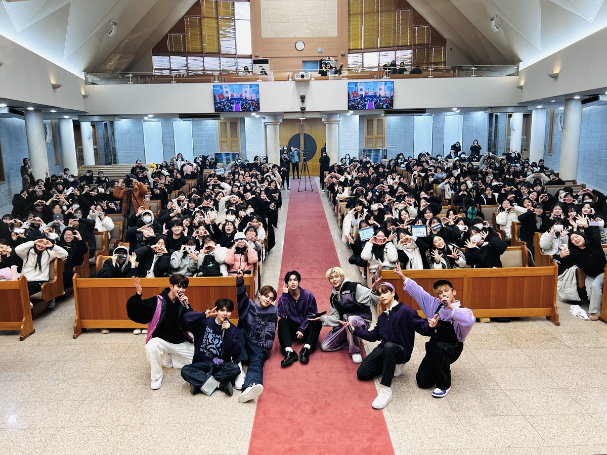 HORI7ONofficial's tweet photo. 2023. 11. 28

@ 인성여자고등학교

#HORI7ON #호라이즌 #SIX7EEN https://t.co/IguJfWBv2T