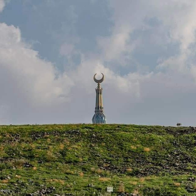 “The Hour will not be established until the lands of the Arabs reverts to meadows and rivers.”

Picture of Mecca taken recently.
