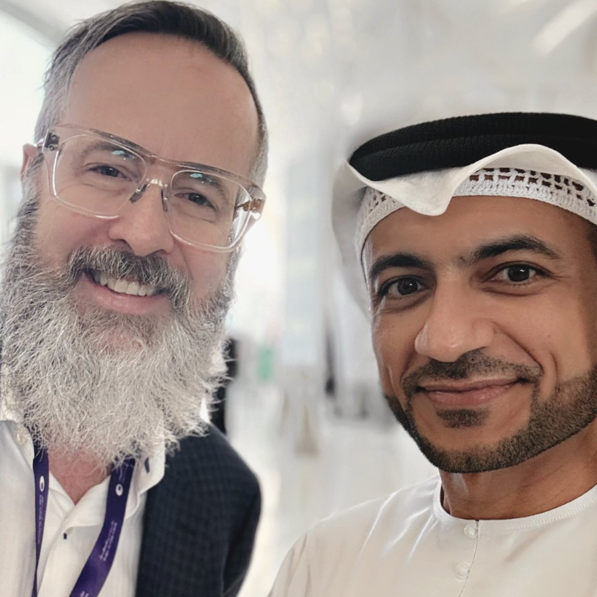 وليام هيرلي: <a href="/whurley/">whurley</a> 
"في مسيرتي الحافلة لم أقابل هذا العدد الكبير من الأشخاص ذوي التفكير المستقبلي المماثل كالذين أقابلهم هنا، #الإمارات هي البيئة المثلى فعلاً لتواجد ومشاركة هذا العدد الكبير من رواد التغيير وصناع المستقبل"

هذا ما قاله لي هيرلي في محادثتي معه في