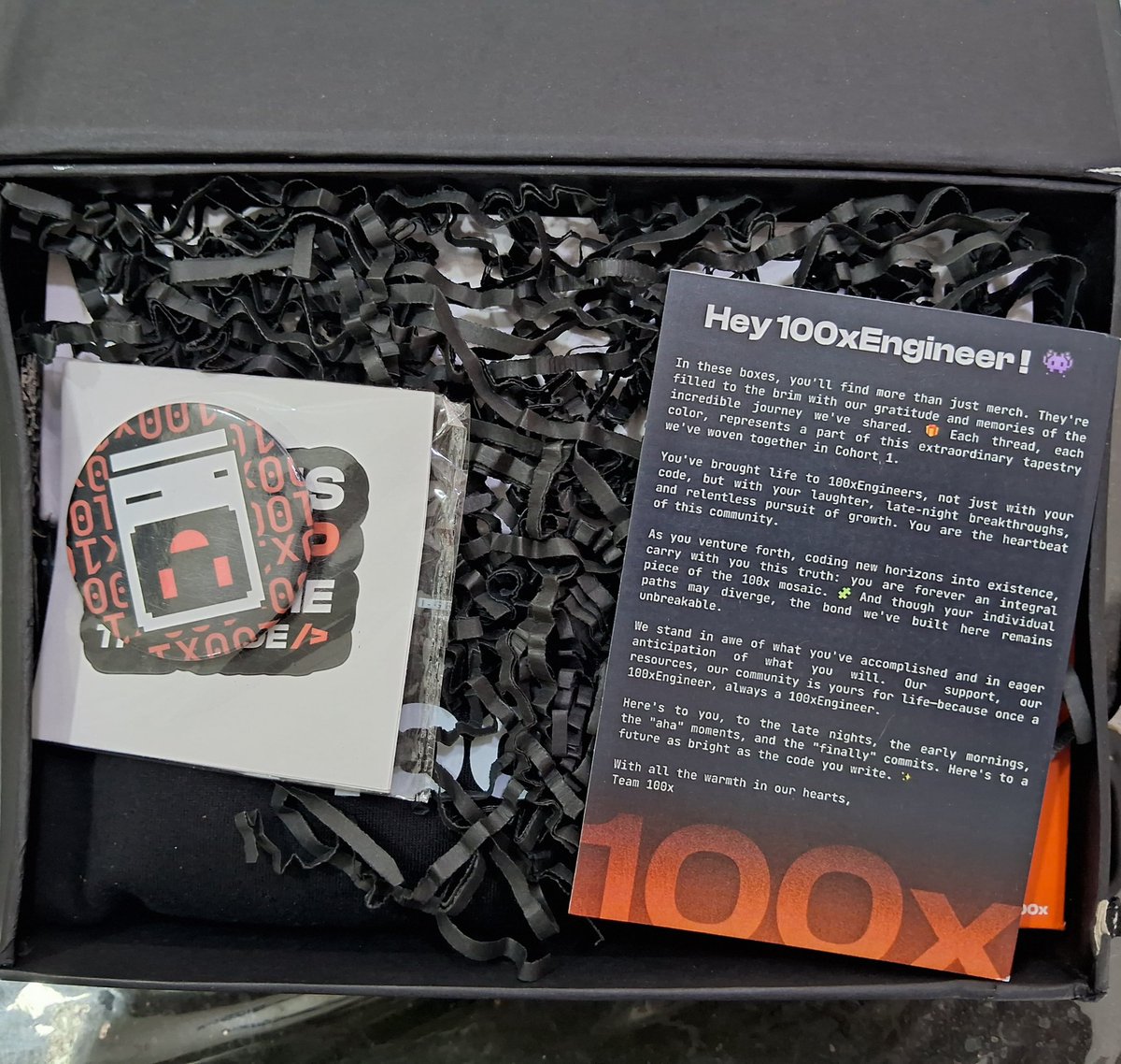 harnik_jammarh's tweet photo. It's been an incredible experience learning and growing with @100xengineers so far! 

Just received the merch and it's absolutely sweet and amazing!🥹❤️

Thanks @abhnvx , @thesidboson , @_swanand , @geeksiddhant , @tejazt and team @100xengineers!🫡🚀 https://t.co/YDryo5yFgn