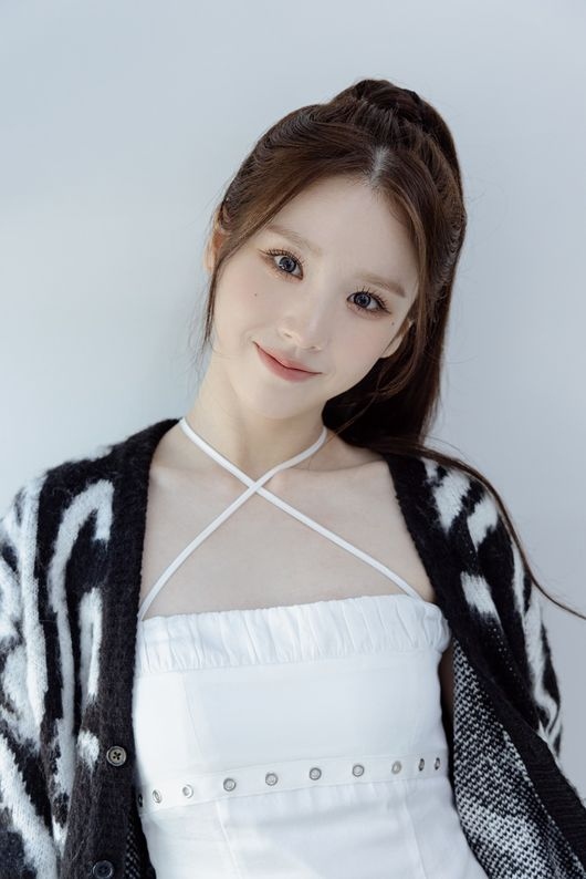 INTERVIEW】 今月の少女（LOONA） ヒジン、1stソロアルバム「K」を発売