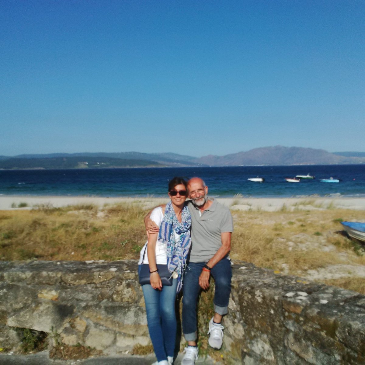 angelofullone1's tweet photo. @camino_xacobeo Io e la mia "piccola" al Km0 https://t.co/cJ5N1OtEF2
