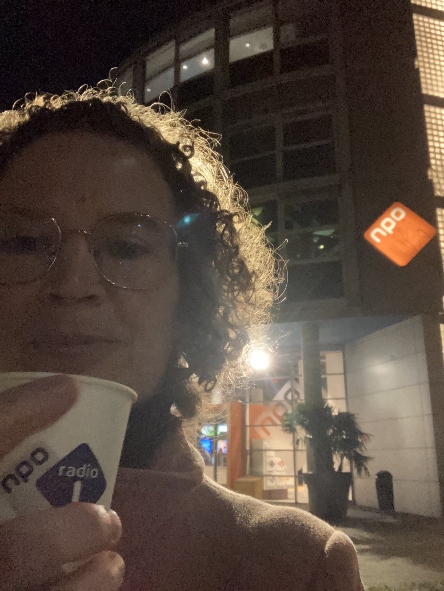 KathyKayenne's tweet photo. Mijn interview over de Centraal Afrikaanse Republiek 🇨🇫 te luisteren als podcast :) 
(Voor de minder vroege vogels 🥱🛌 💤) @NPORadio1 @ASCLeiden @RadboudFdM 

https://t.co/Hm7QNoRW0h https://t.co/R9YlfiCJVV