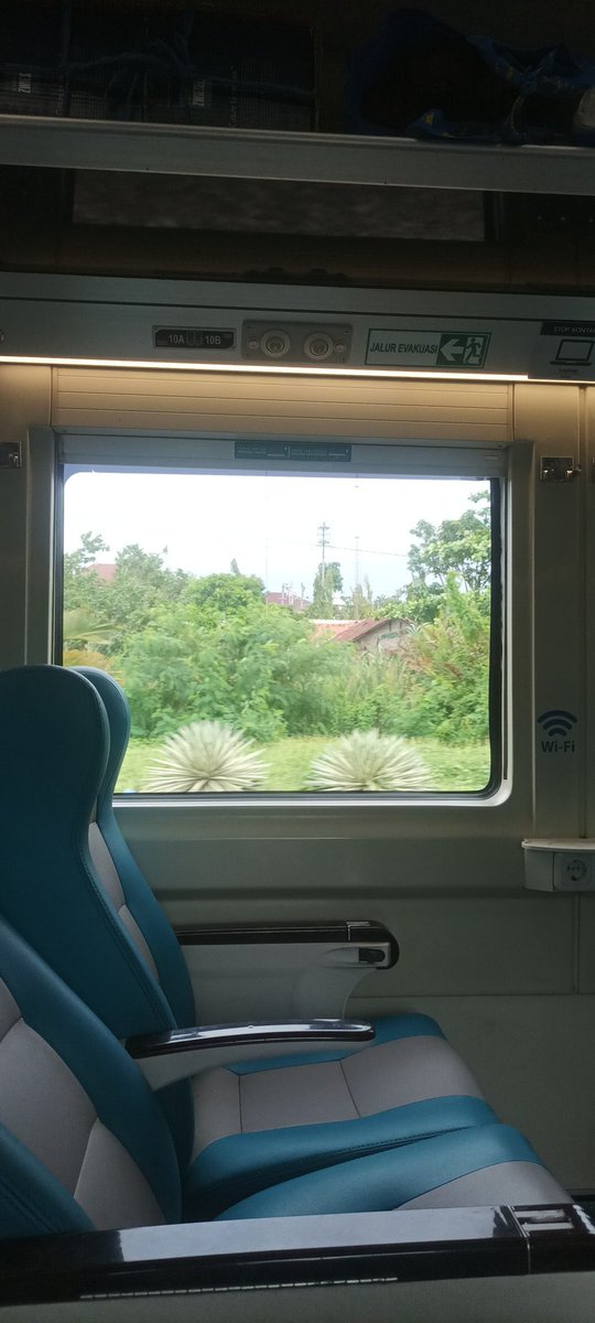 bitmeslowly's tweet image. ke jakarta ke5362838683 kali nya bulan ini ☺️🖕