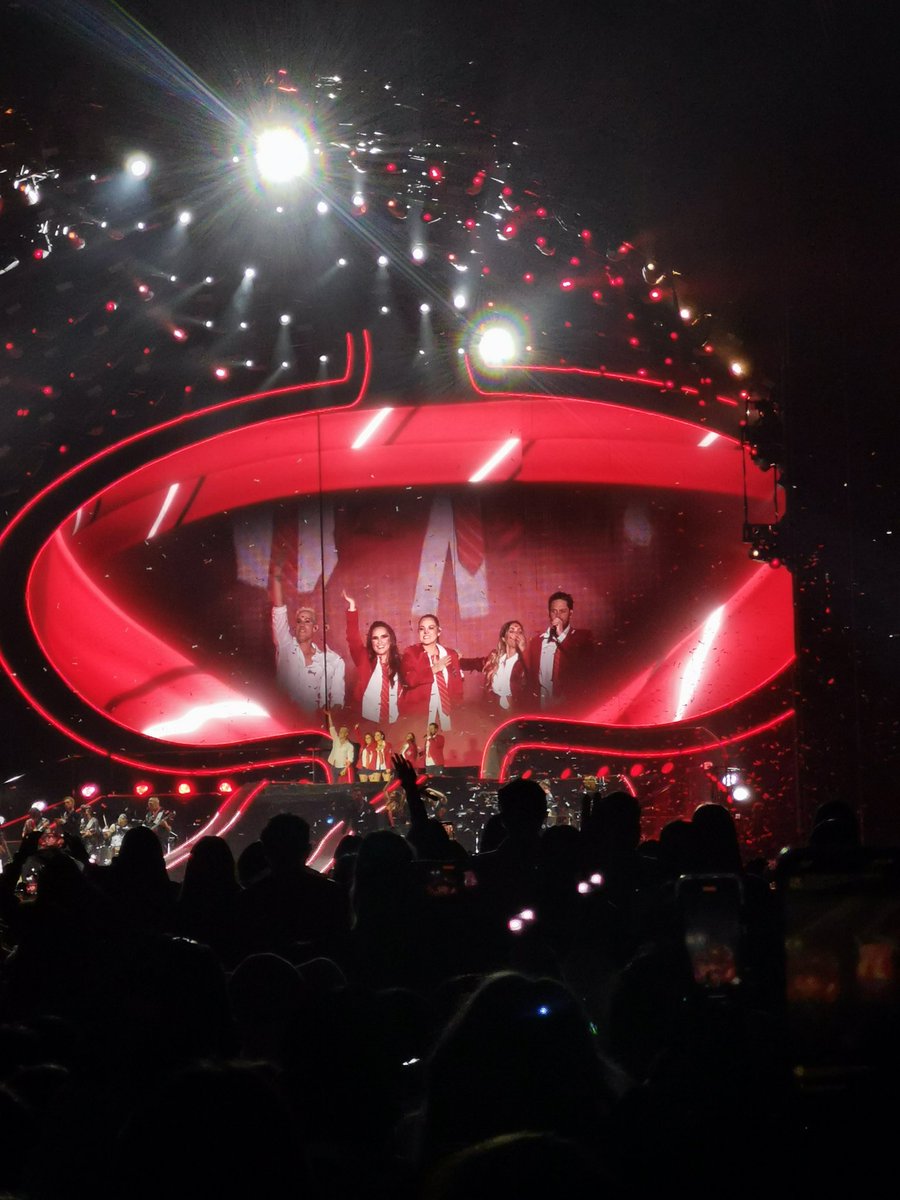 wintaecoups's tweet photo. El concierto del domingo se une a una de las mejores noches que he tenido en mi vida❤️
#rebeldetour #RBD https://t.co/Pj76YPgUEM
