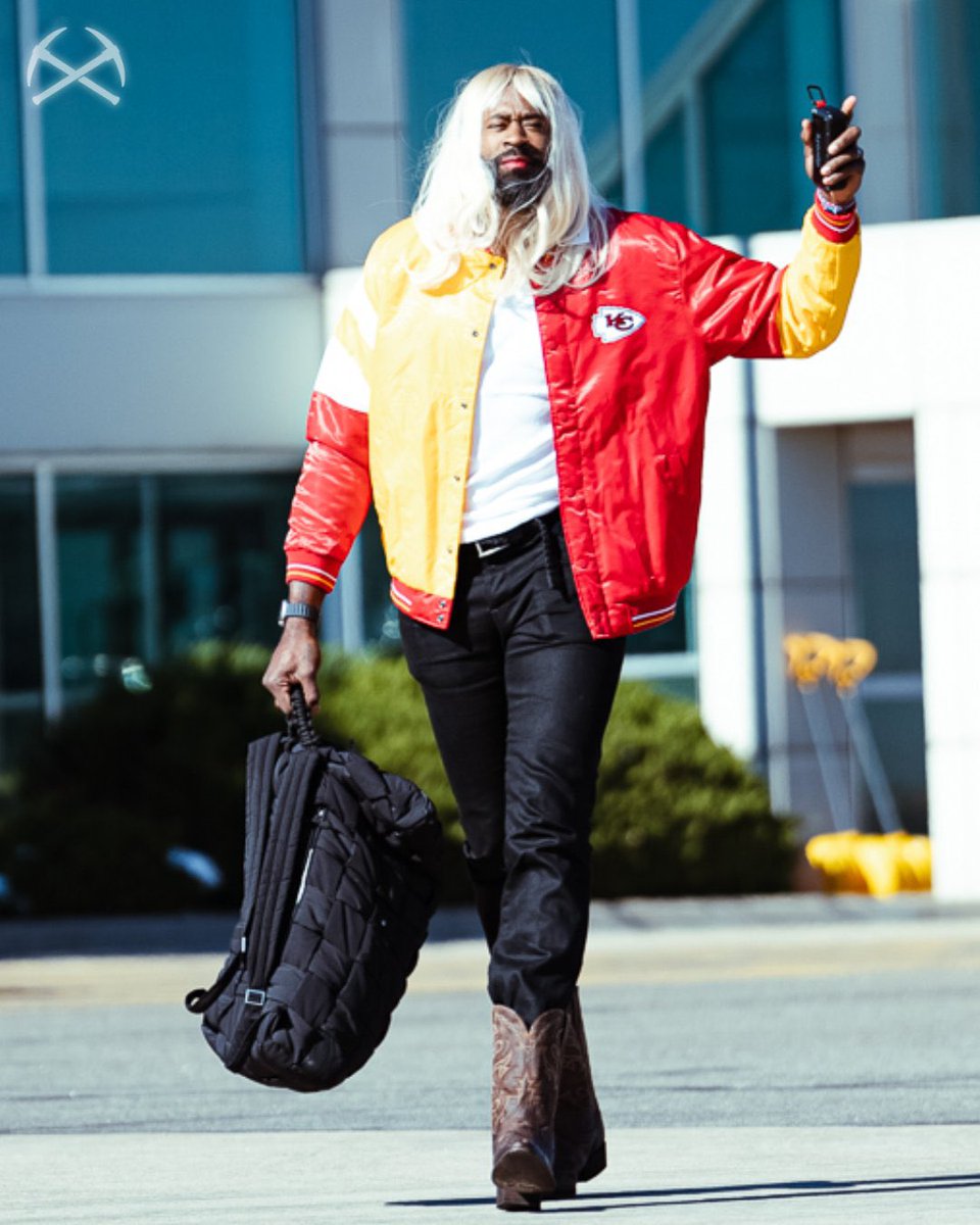 SouthernCharmSp's tweet photo. THE CLIPPERS LET THIS MAN COOK THEM https://t.co/stoXcSbZJt