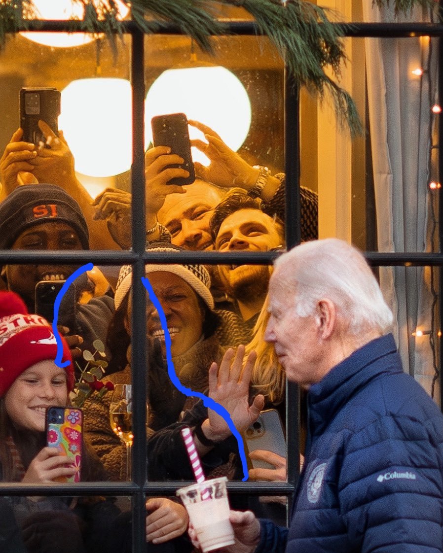 Alexjball24's tweet photo. @TheLawnEgo @Victorshi2020 Mate you can literally see the shape of his head as a reflection. It is not bullshit. https://t.co/pw7pwVrEDG
