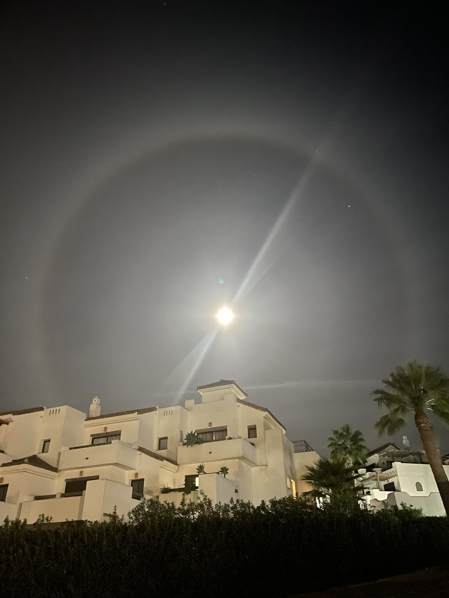 6:30am, lunar halo