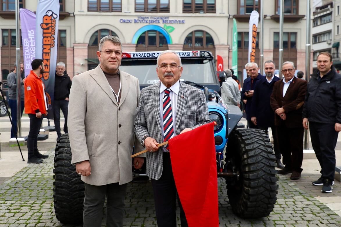 ALPERARGANunye's tweet photo. Ordumuza Ulusal Offroad parkuru hayırlı olsun.

Tosfed Ordu İl Temsilciliği olarak Ordu Büyükşehir Belediye Başkanı Sn.Dr.Mehmet Hilmi Güler Bey’e çok teşekkür ederim. Haberin devamı⬇️

https://t.co/y3IvZXTM5i
#tosfed #ordubüyükşehşirbelediyesi @mhilmiguler #ordugezenbiliroffroad https://t.co/IkQ4JmeClI