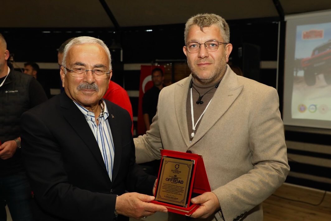 ALPERARGANunye's tweet photo. Ordumuza Ulusal Offroad parkuru hayırlı olsun.

Tosfed Ordu İl Temsilciliği olarak Ordu Büyükşehir Belediye Başkanı Sn.Dr.Mehmet Hilmi Güler Bey’e çok teşekkür ederim. Haberin devamı⬇️

https://t.co/y3IvZXTM5i
#tosfed #ordubüyükşehşirbelediyesi @mhilmiguler #ordugezenbiliroffroad https://t.co/IkQ4JmeClI
